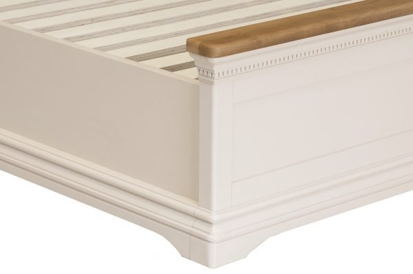 Winchester Bed 5 Footboard Detail