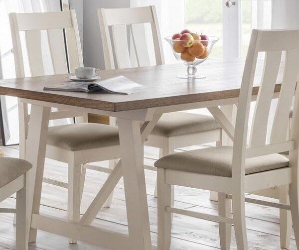 4-6 Seat Dining Tables
