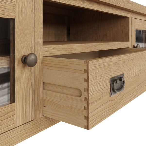 Carthorpe Oak Large TV Unit close scaled