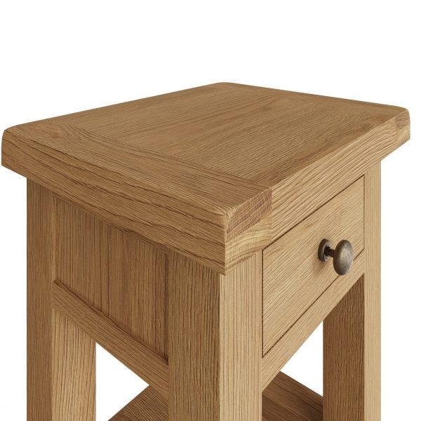 Carthorpe Oak Side Table edge scaled