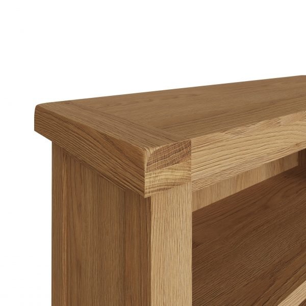 Carthorpe Oak Small Bookcase edge scaled