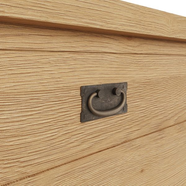 Carthorpe Oak Blanket Box handle scaled
