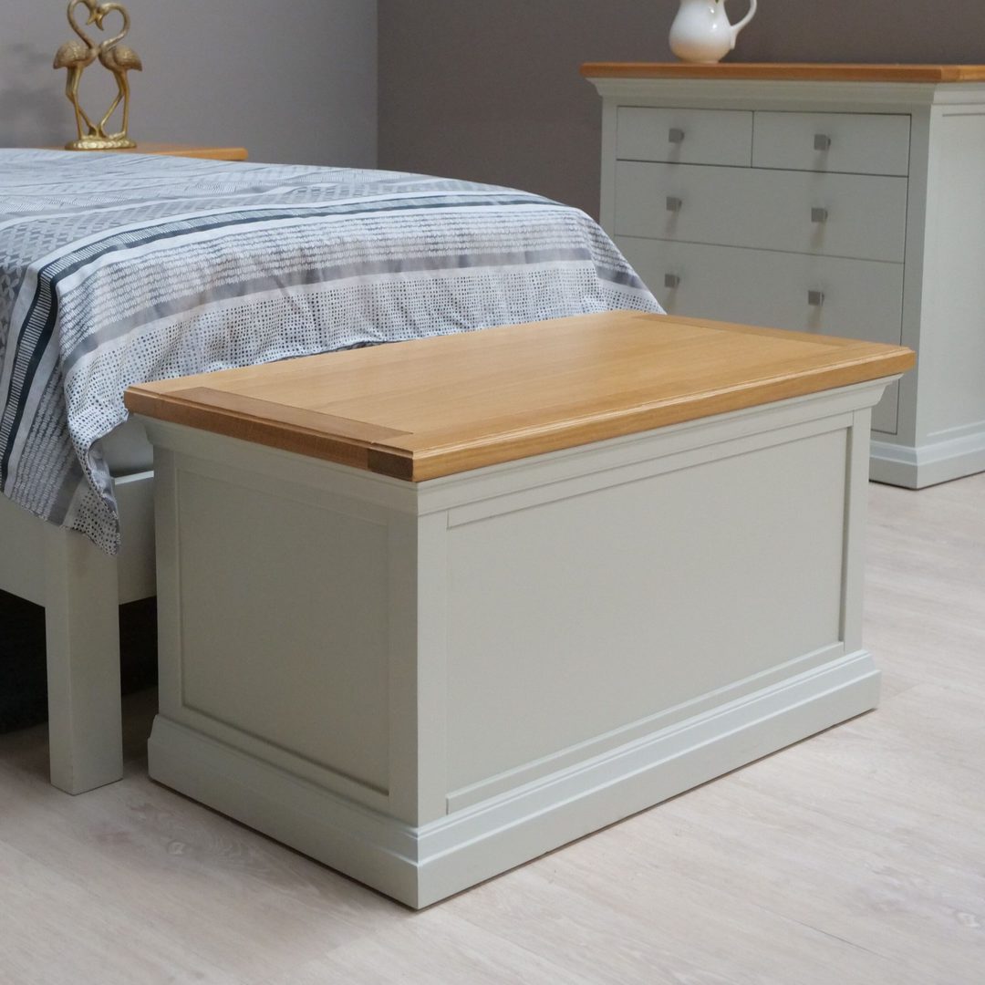 Cotswold company blanket box deals