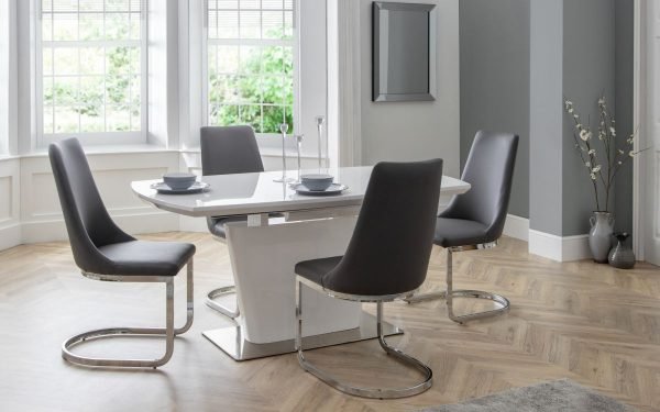 1575979933_como-table-4-chairs-roomset