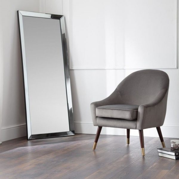 Soprano Lean To Dress Mirror