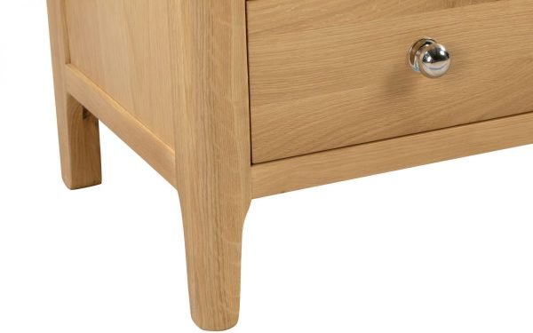 cotswold 4 2 drawer chest leg detail
