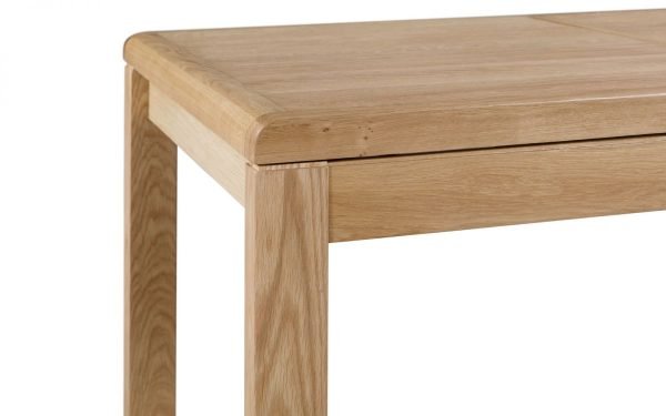 curve dining table leg detail