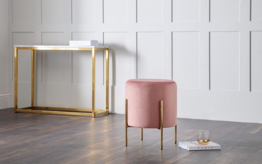 harrogate pink stool roomset
