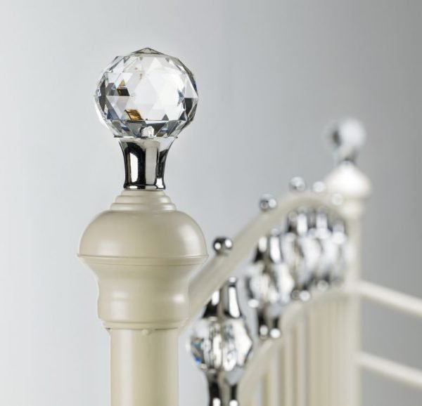 sophie daybed finial detail