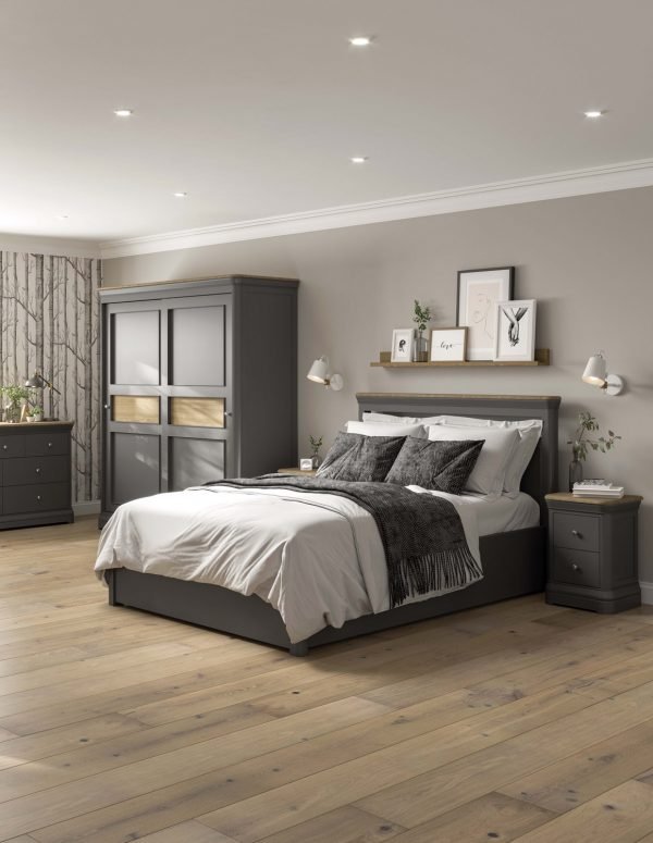 pebble bedroom painted grey 1500 001