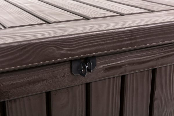 Keter Rockwood Storage Box Brown lock