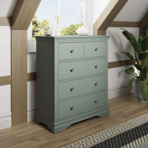 SW Bedroom Over Chest Cactus Green Hero