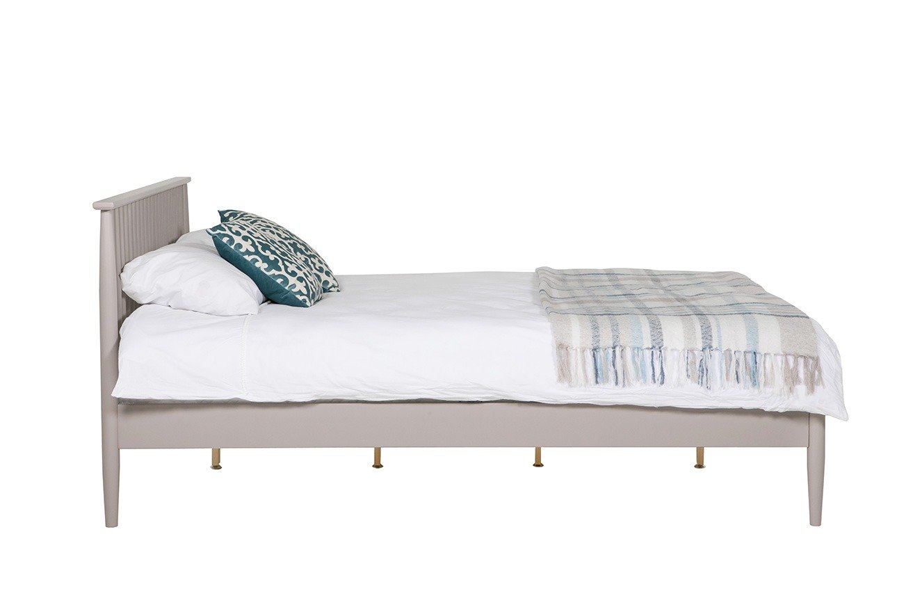 Sleep Comfortably on the stylish Alesta Bed 4'6 in Grey