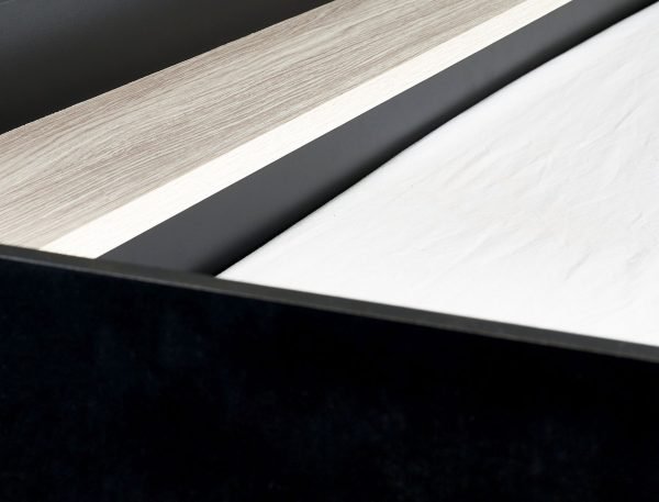BLA BlazeGamingHighsleeperBlackPaleWoodDetail jpg