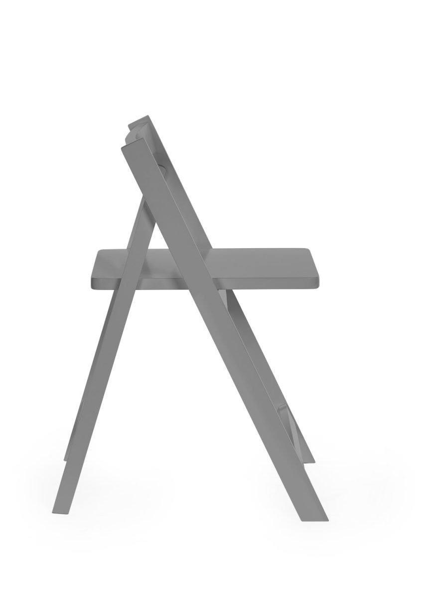 GAT GatanSmallGatelegTablewithChairsLightGreyCutout jpg