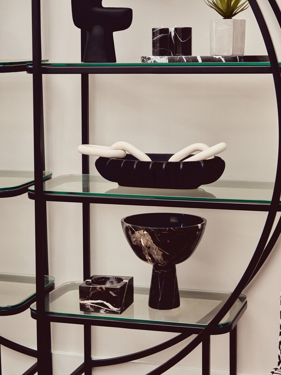 Vantoria Right Half Moon Black Shelf Unit 11 liv