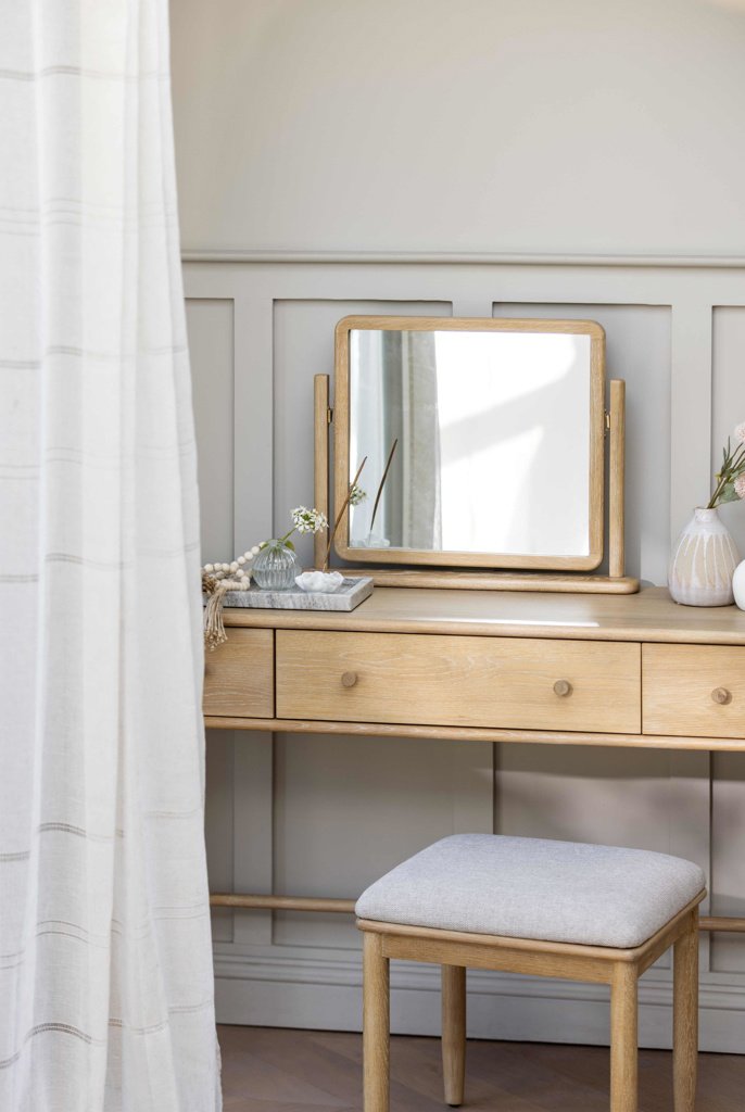 Waverley Dressing Table Mirror 7 WL Baker ()